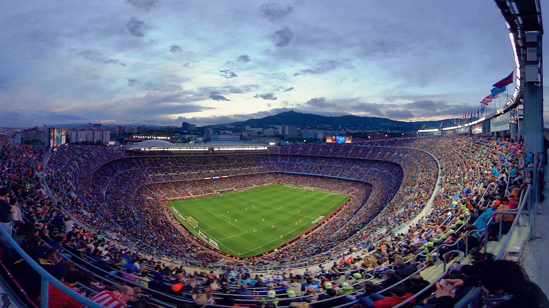 Episode 1 - Football culture and atmosphere of the city